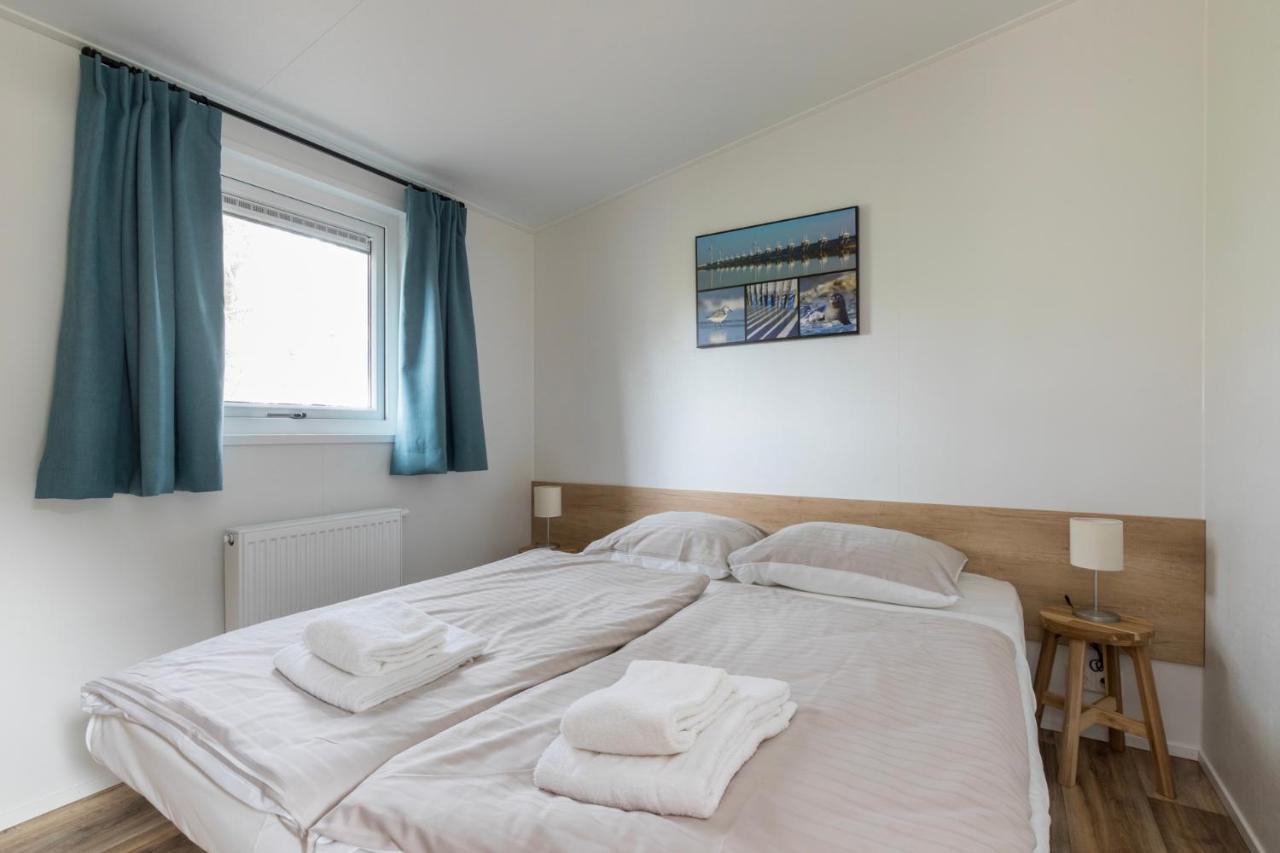 Welcome In - Chalet Vakantiepark Fort Den Haak - Huisdier Toegestaan Vrouwenpolder Exterior photo