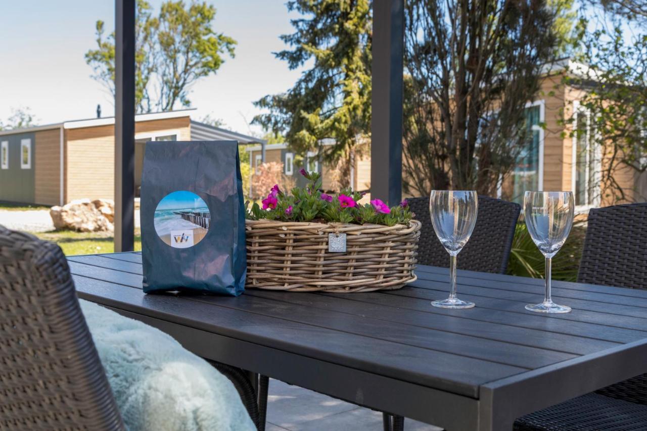 Welcome In - Chalet Vakantiepark Fort Den Haak - Huisdier Toegestaan Vrouwenpolder Exterior photo
