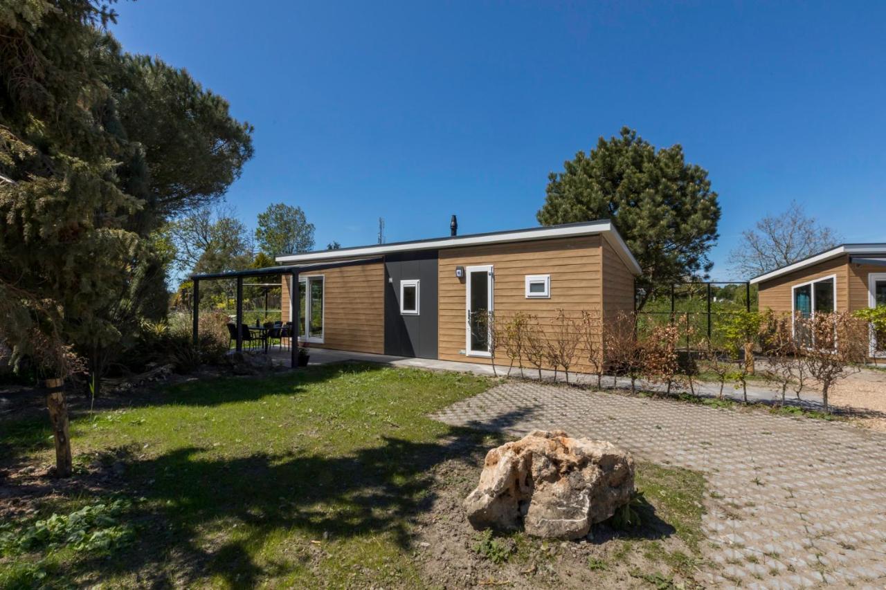 Welcome In - Chalet Vakantiepark Fort Den Haak - Huisdier Toegestaan Vrouwenpolder Exterior photo